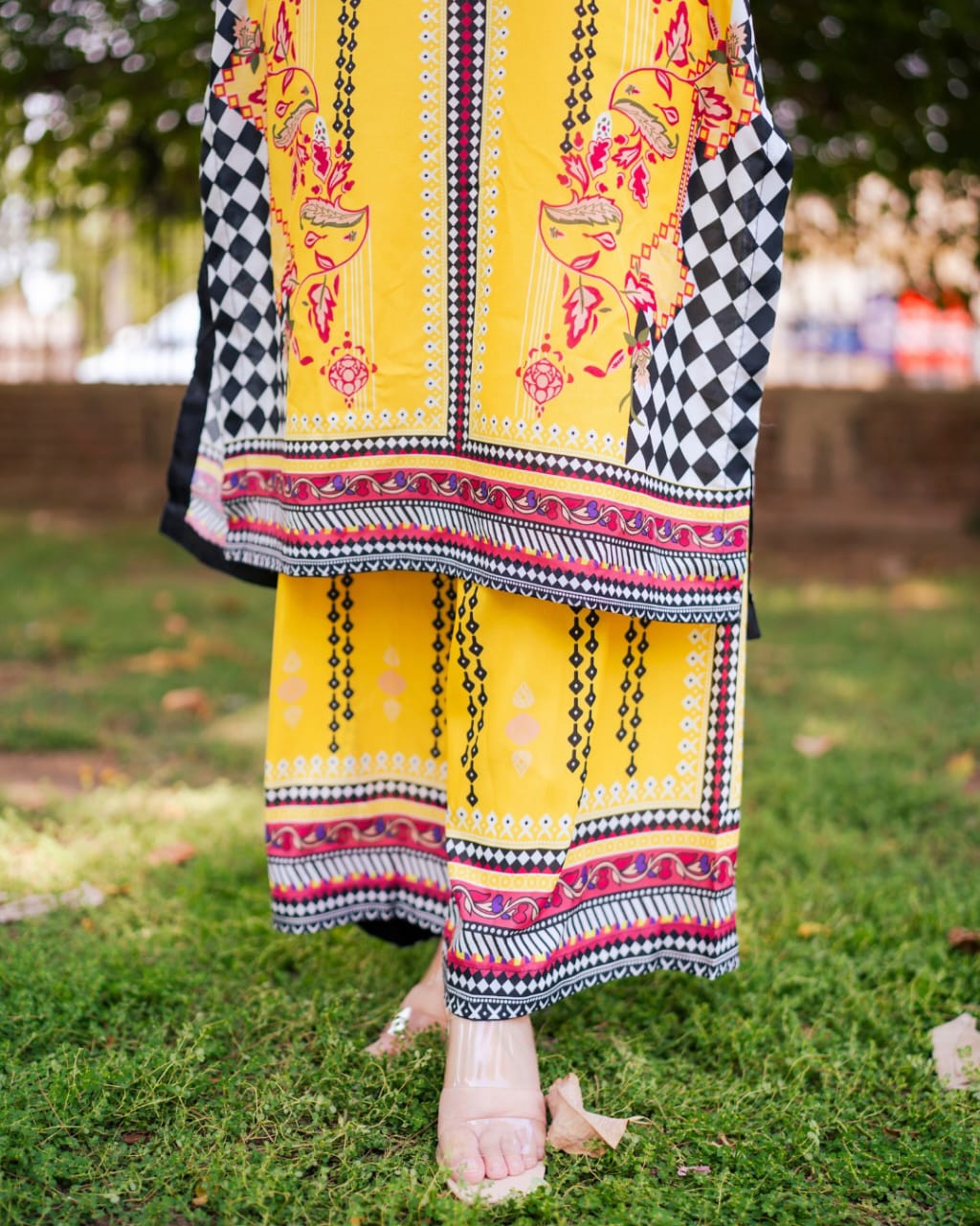 روشن زر (Roshanzar)